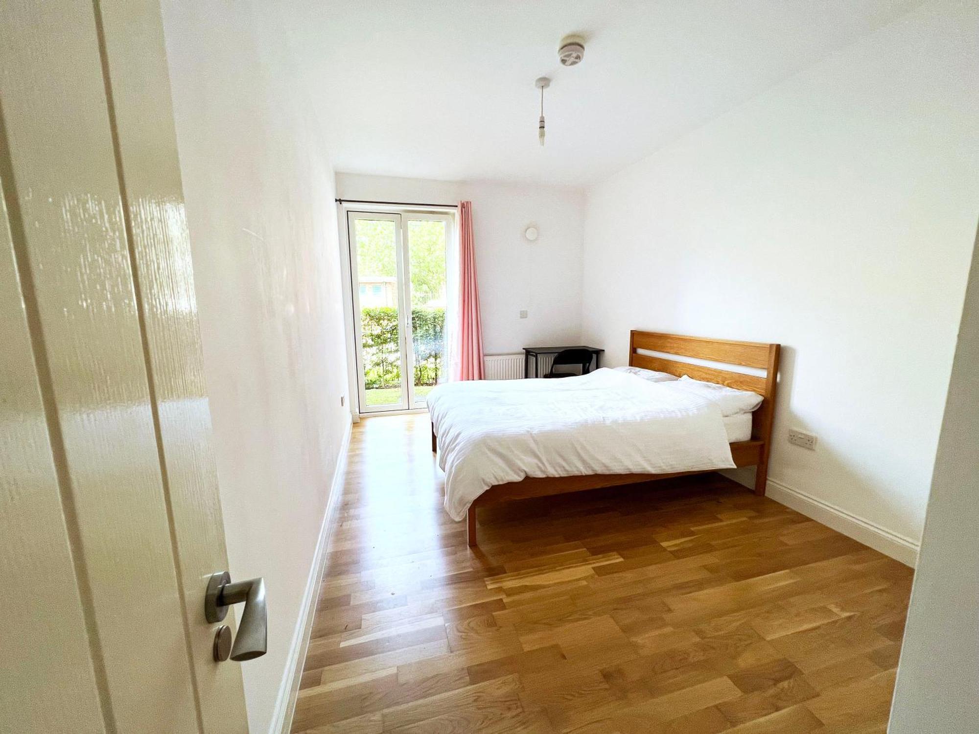 Bedroom 2, Queens Road Лондон Экстерьер фото